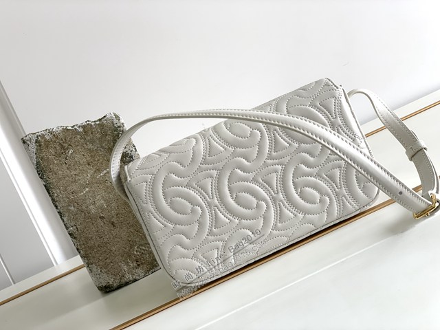 Celine專櫃2022新款Triomphe Shoulder Bag 賽琳最新款羊皮絎縫限定凱旋門腋下包 sldj2406